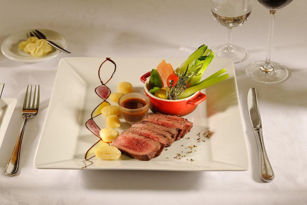Au Parc Hotel 4*
