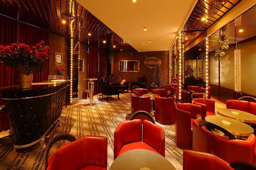 Au Parc Hotel 4*