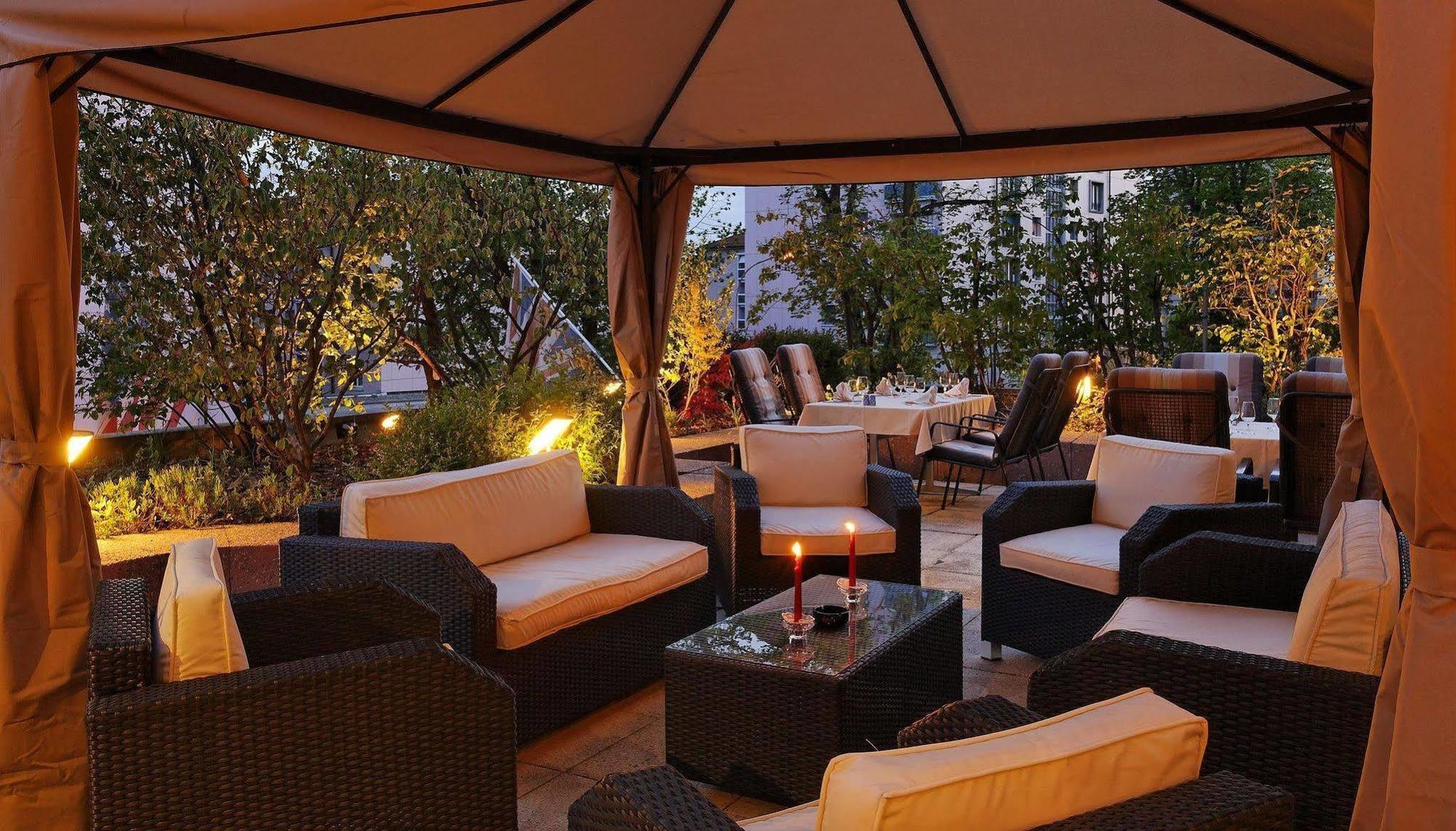 Au Parc Hotel 4*